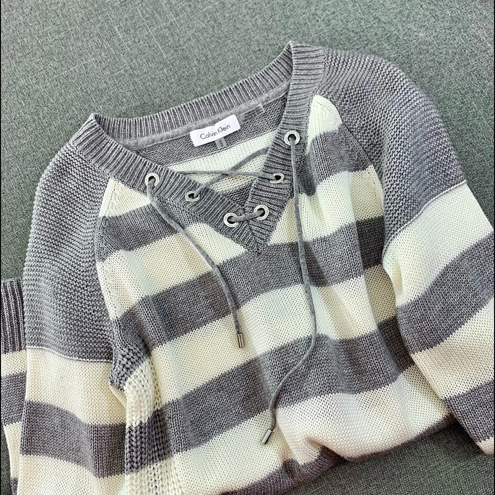 CALVIN KLEIN | Long-Sleeve Striped Tunic/ Sweater; Women’s Size M